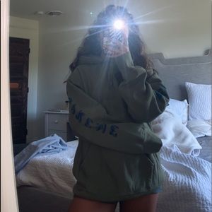 SUPREME GREEN SWEATSHIRT